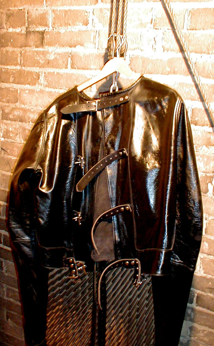 bondage_equipment_02