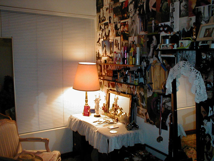 fetish_accomodations_08