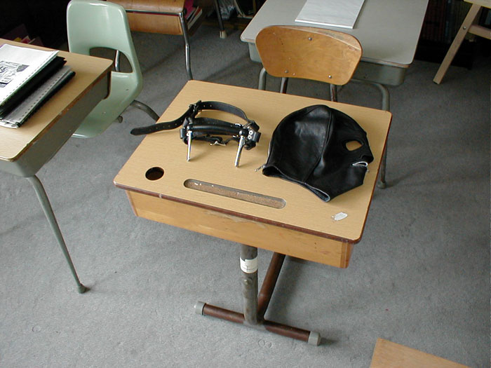 fetish_accomodations_08