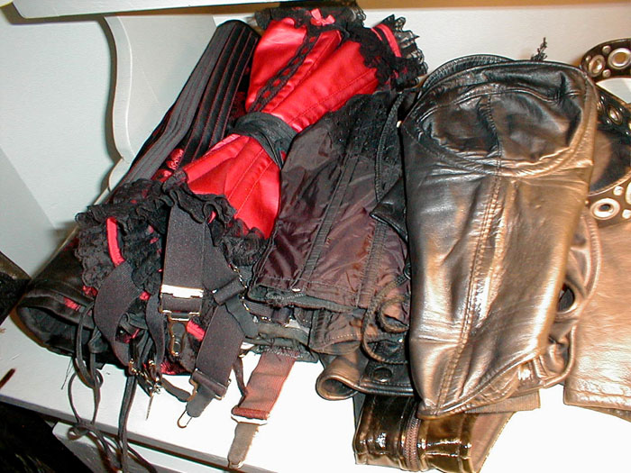 fetish_wear_06
